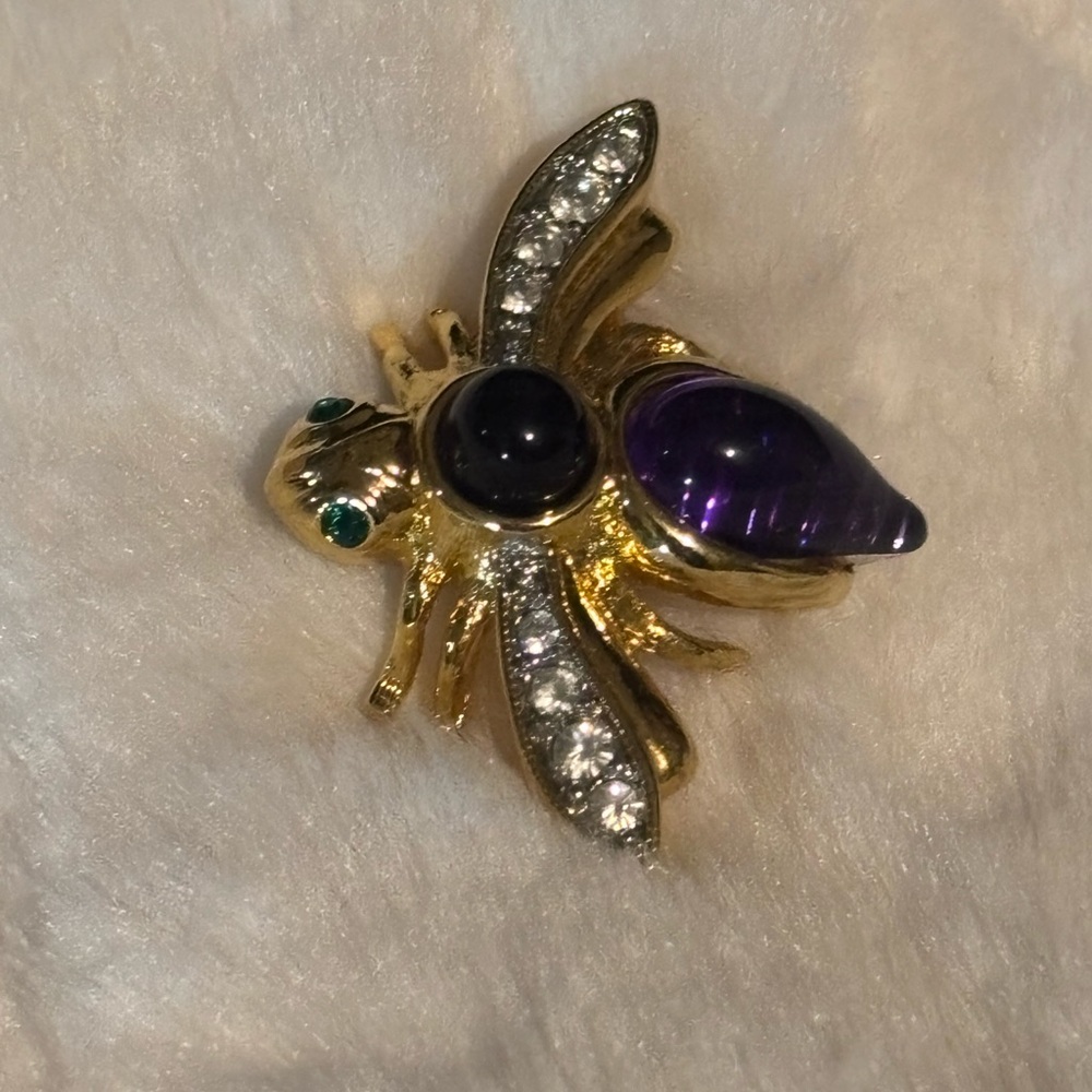 Vintage Joan Rivers interchangeable bee brooch